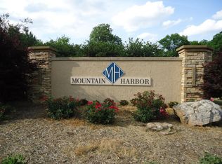 340 E Mueller Ct, Decatur, IL 62521