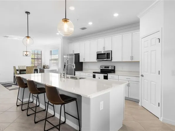 2375 Montserrat LN #201, NAPLES, FL 34120