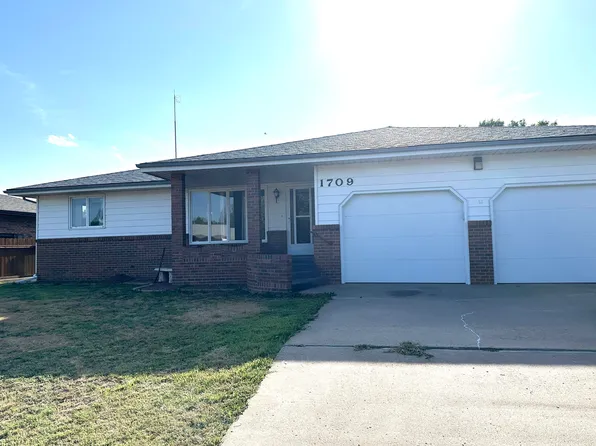 1709 Douglas Dr, Hays, KS 67601