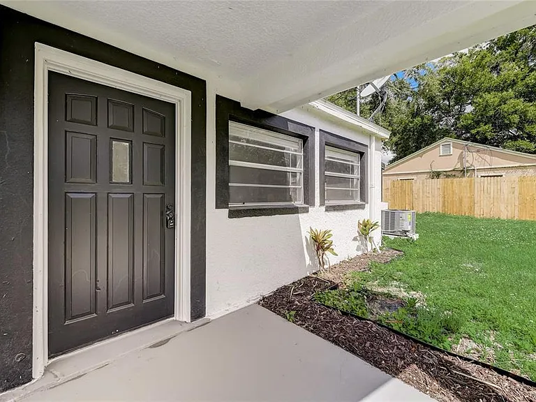 2600 S Crystal Lake Dr — Photo 3