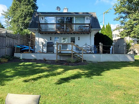 Balcony, deck, backyard