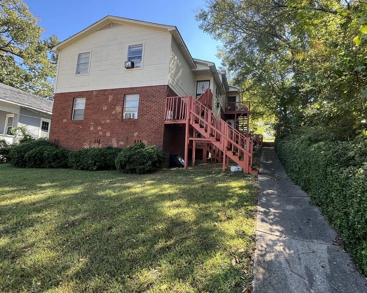 2 bed, 1.0 bath, $650 — Photo 1