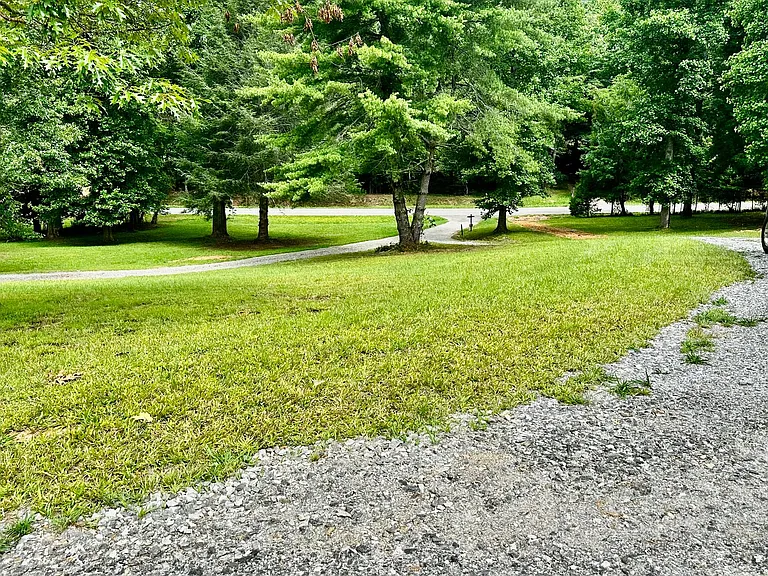 15 Bonanza Ln — Photo 36