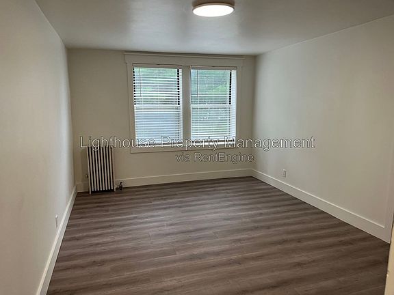 5th image of 917 Pearl St APT 2