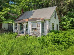 53 High St, Danbury, NH 03230