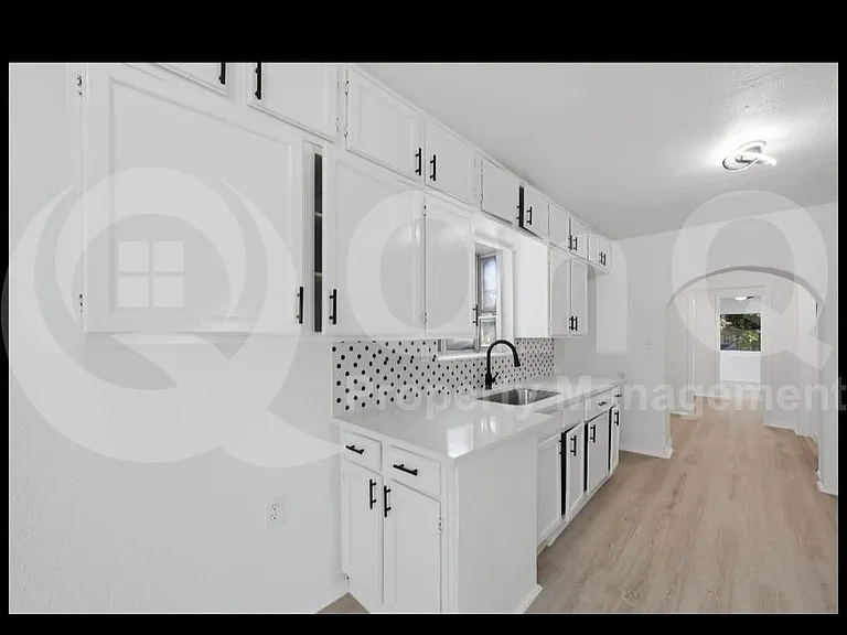 3350 Grafton Ave — Photo 4