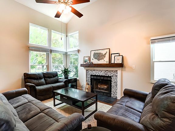 5th image of 4055 Killary Dr