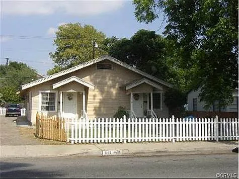 Building Photo 3