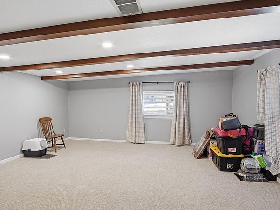 3rd image of 524 Ribier Ave