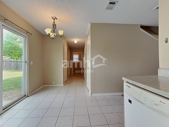 4th image of 1409 Kilkenny Dr