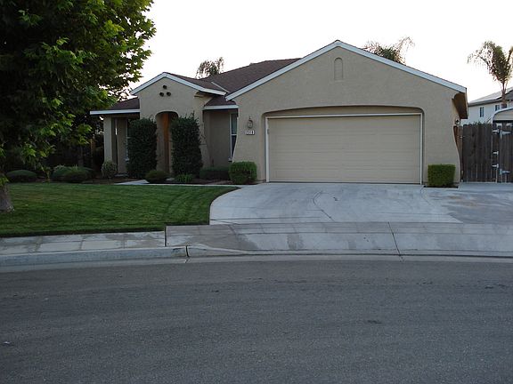 2nd image of 2310 S Villa Ave
