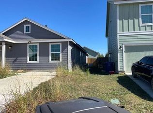 422 De Herrera, San Antonio, TX 78220