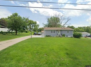 4251 J St, Omaha, NE 68107