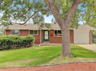 908 S Saulsbury St, Lakewood, CO 80226