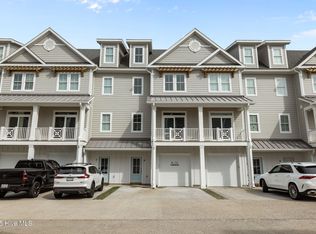 200 Olde Towne Yacht Club Dr #6, Beaufort, NC 28516