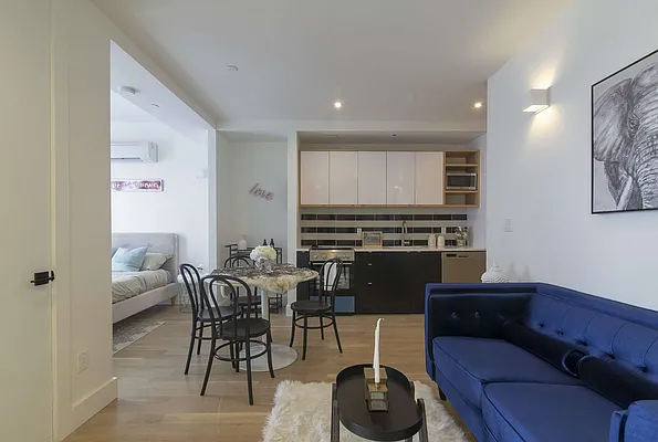 Rented by Evergreen Apartments BK | media 31