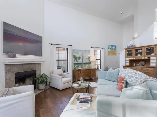 5950 Lindenshire Ln, Dallas, TX