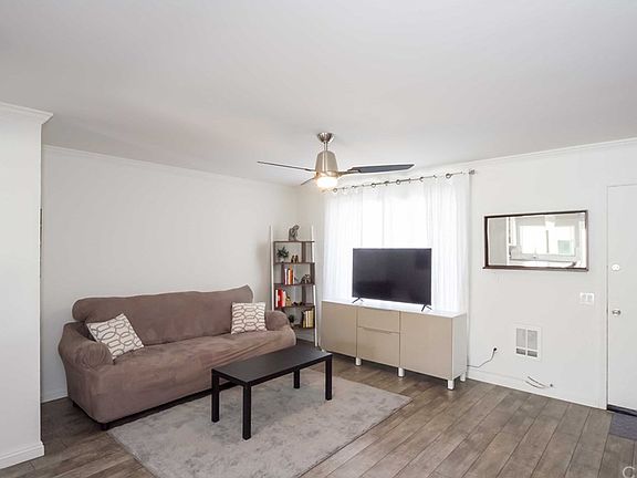 5th image of 2961 Bradford Pl APT B