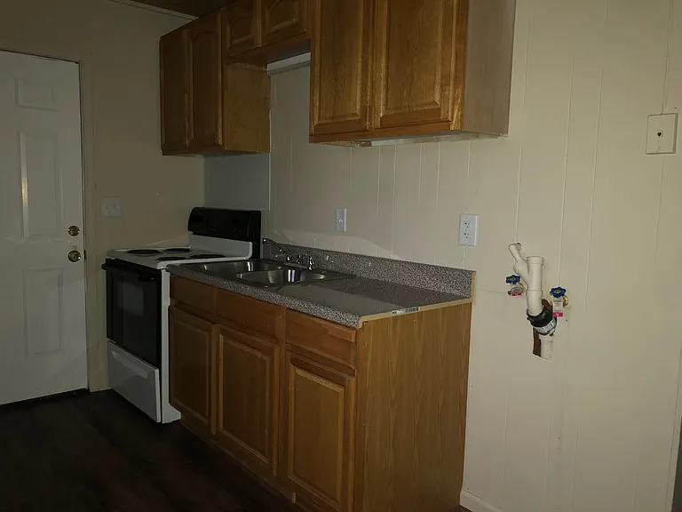 411 & 413 Nixon Ave SW — Photo 14