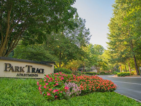 Welcome to Park Trace Apartments