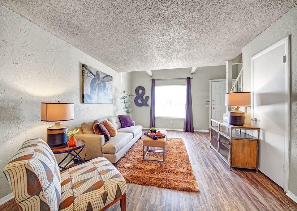 2nd image of 28 Lee St APT 4