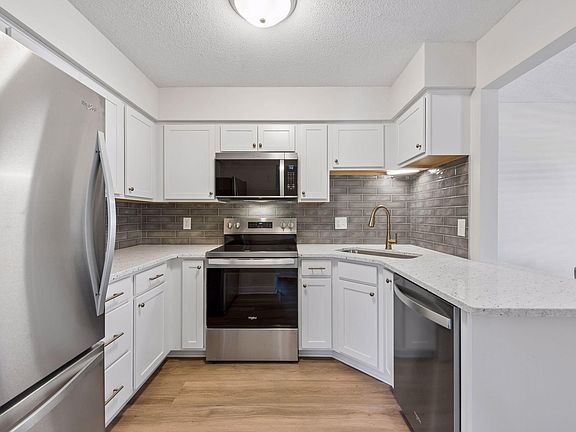 2nd image of 4201 Hemlock Ln N