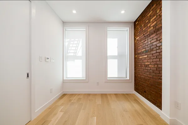 Rented by REAL New York | media 12