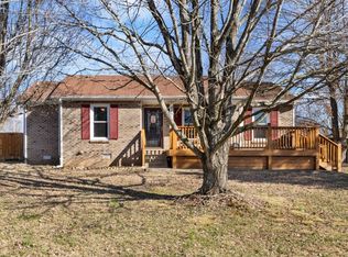 967 Hot Shot Dr, Clarksville, TN 37042