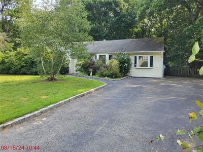33 Felway Drive, Coram, NY, 11727