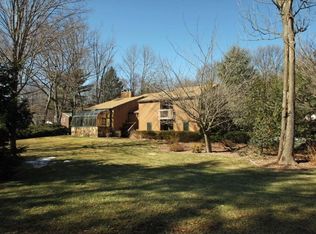 2 Foote Ln, Morris Plains, NJ 07950