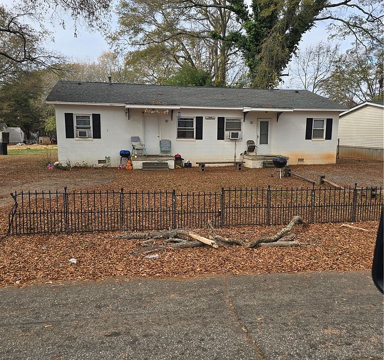 2nd image of 2704 Plainview Rd