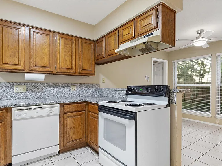 10810 Sugar Hill Dr #B — Photo 15
