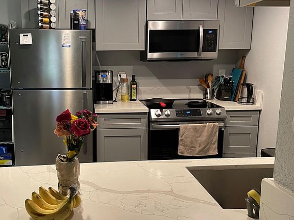 New, energy efficient appliances installed in the last few months. Stove has a built in "SmartThing" IoT capability to allow you to control it from your phone if you choose to do so.