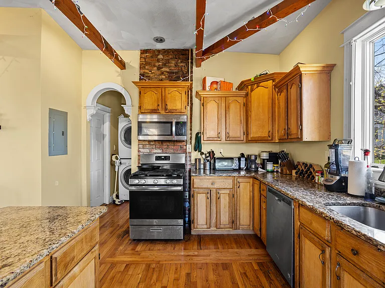 18 Gaston St #2 — Photo 15