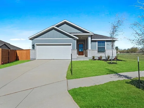 2657 Lake Bryan Dr, Dayton, TX 77535