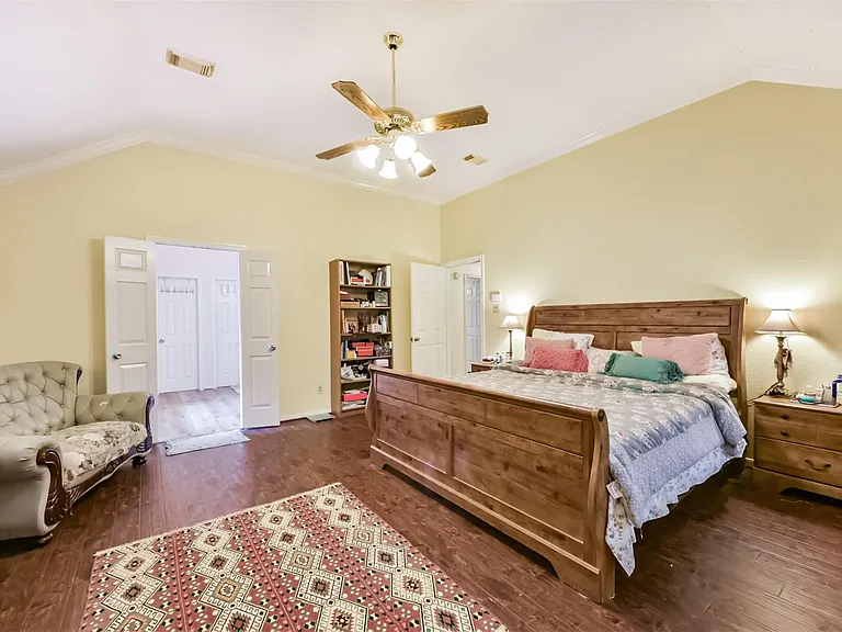 1306 N Gabriel River Cir — Photo 28