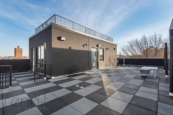 Rented by eRealty Advisors USA Inc | media 13