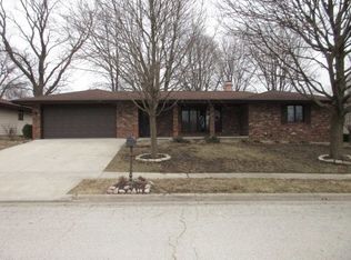 1110 N Oak St, Normal, IL 61761