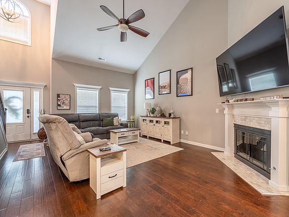 4th image of 1144 Autumn Ridge Dr
