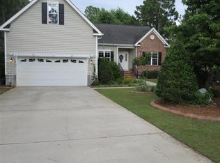 7513 Champlain Rd, Wilmington, NC 28412