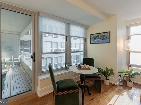 5th image of 226 W Rittenhouse St APT 1501