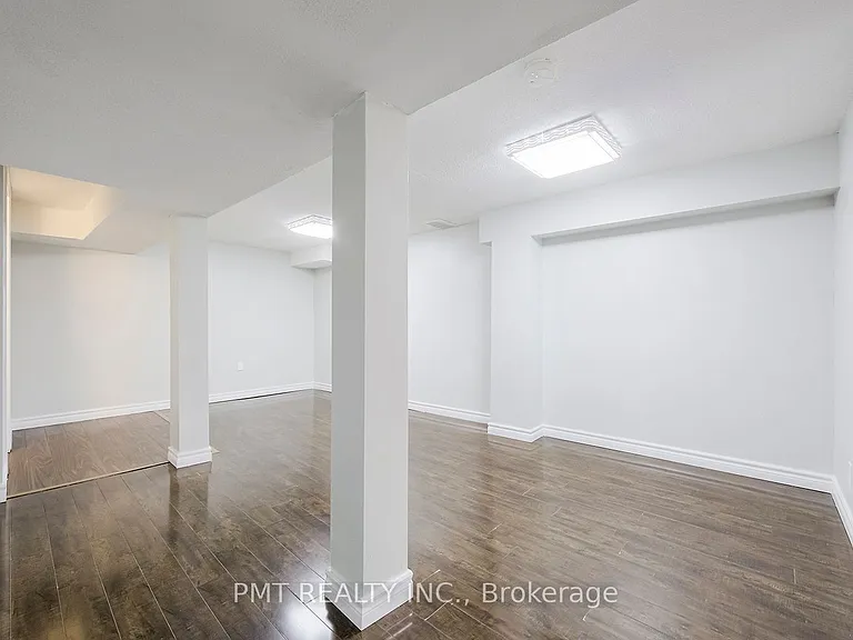 26 Granada Cres — Photo 29