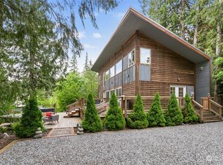 11077 Alpine Rd, Glacier, WA 98244