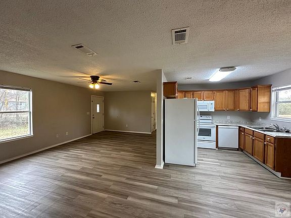 4th image of 188 S Burgess St