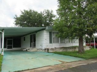 611 Pine Ridge Dr, Lakeland, FL 33809
