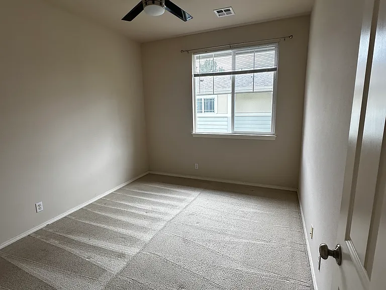 18866 NE 63rd Way #103 — Photo 11