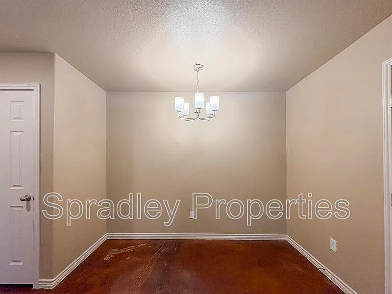 3 bed, 2.0 bath, 1202 sqft, $1,345 — Photo 4