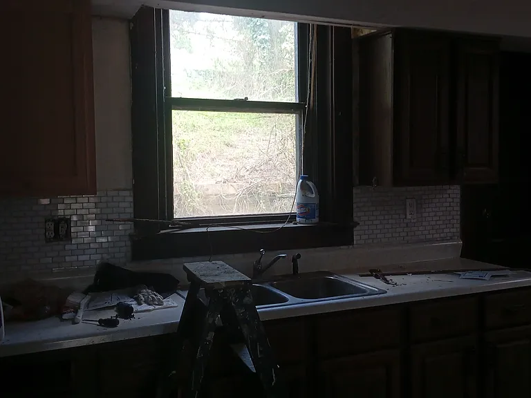 1126 Haslage Ave — Photo 1