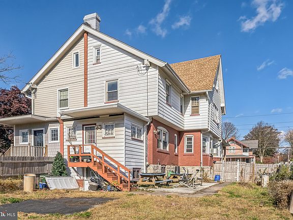 3rd image of 38 E Stewart Ave