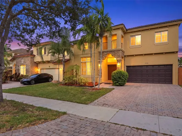 22505 SW 94th Pl, Cutler Bay, FL 33190